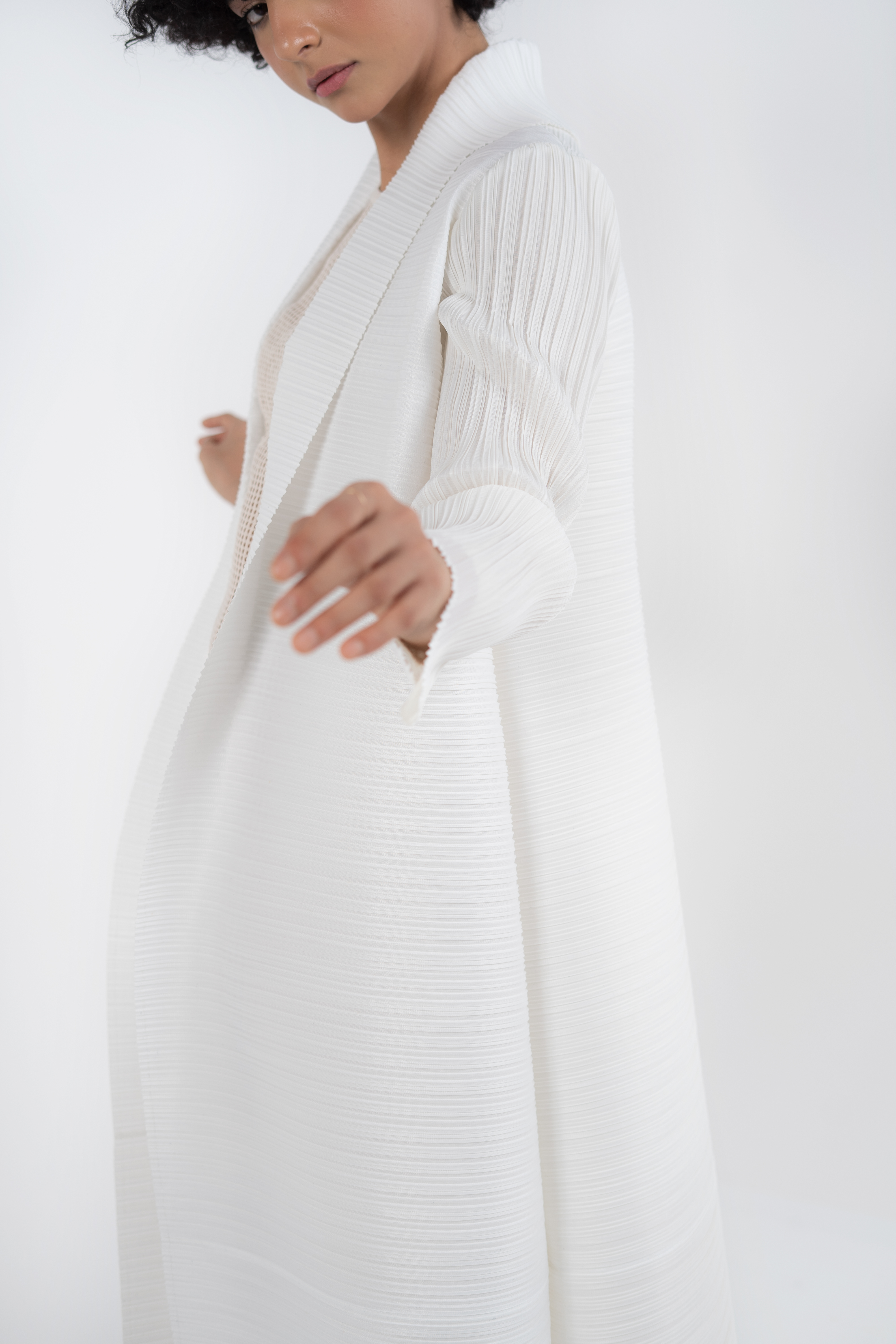 CLASSIC KAF White pleated cardigan - Image 2